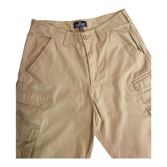 Man’s Khaki’s Cargo Shorts - Picture 4 of 6